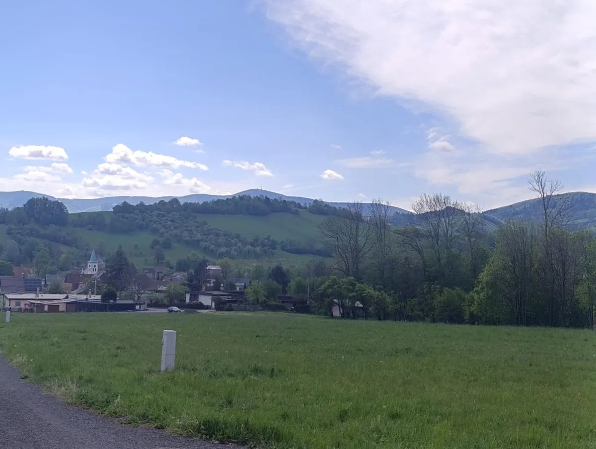 Prodej stavebního pozemku 1484 m²